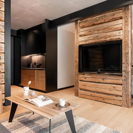 Aparthotel T & *